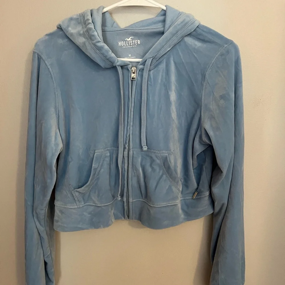 Hollister Women's Sky‎ Blue Velour Zip-Up Hoodie Jacket